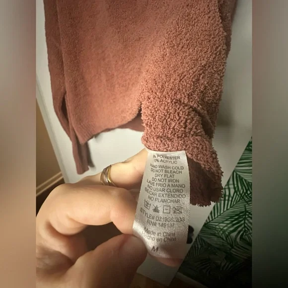 Double Zero Textured Pink Cozy Crew Neck Sweater (M) - Picture 3 of 4